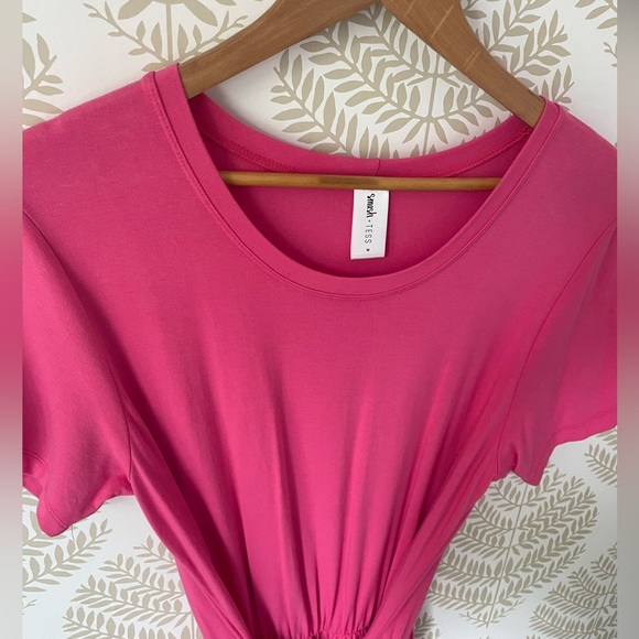 Smash & Tess Rebecca Wrap Dress in Pop of Pink - New Without Tags - Picture 2 of 16